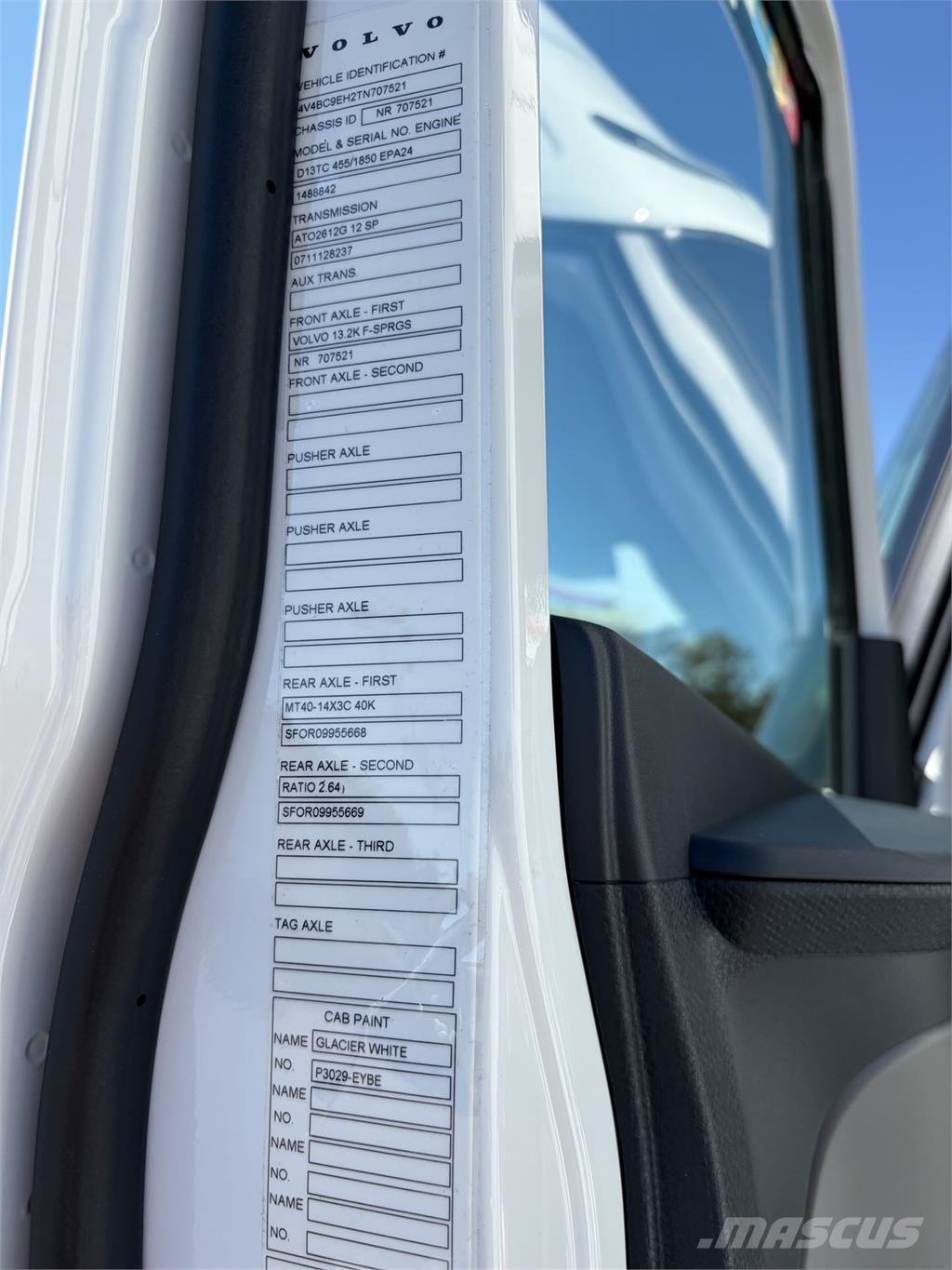 Volvo VNL64T860 Tractor Units