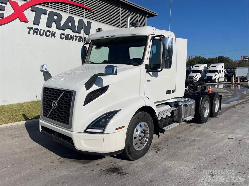 Volvo VNR64T Tractor Units