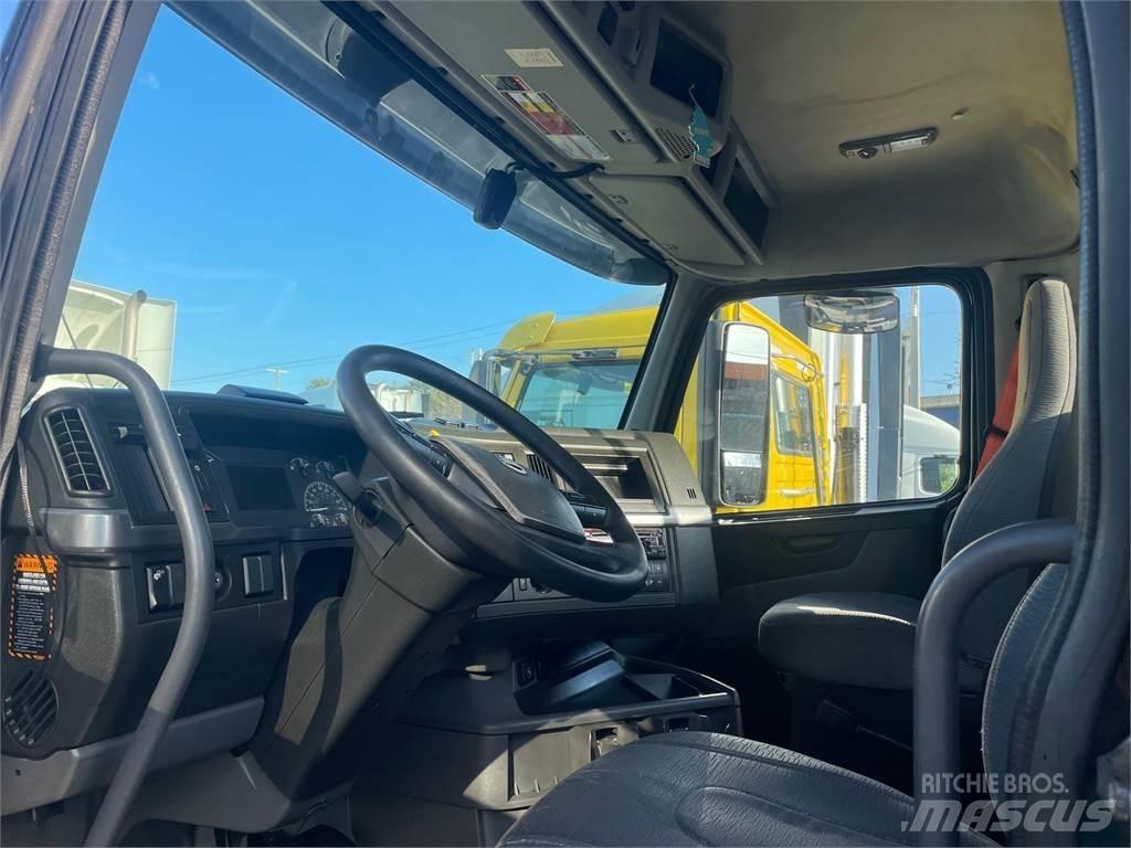 Volvo VNR64T Tractor Units