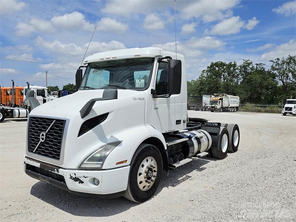 Volvo VNR64T300 Tractor Units