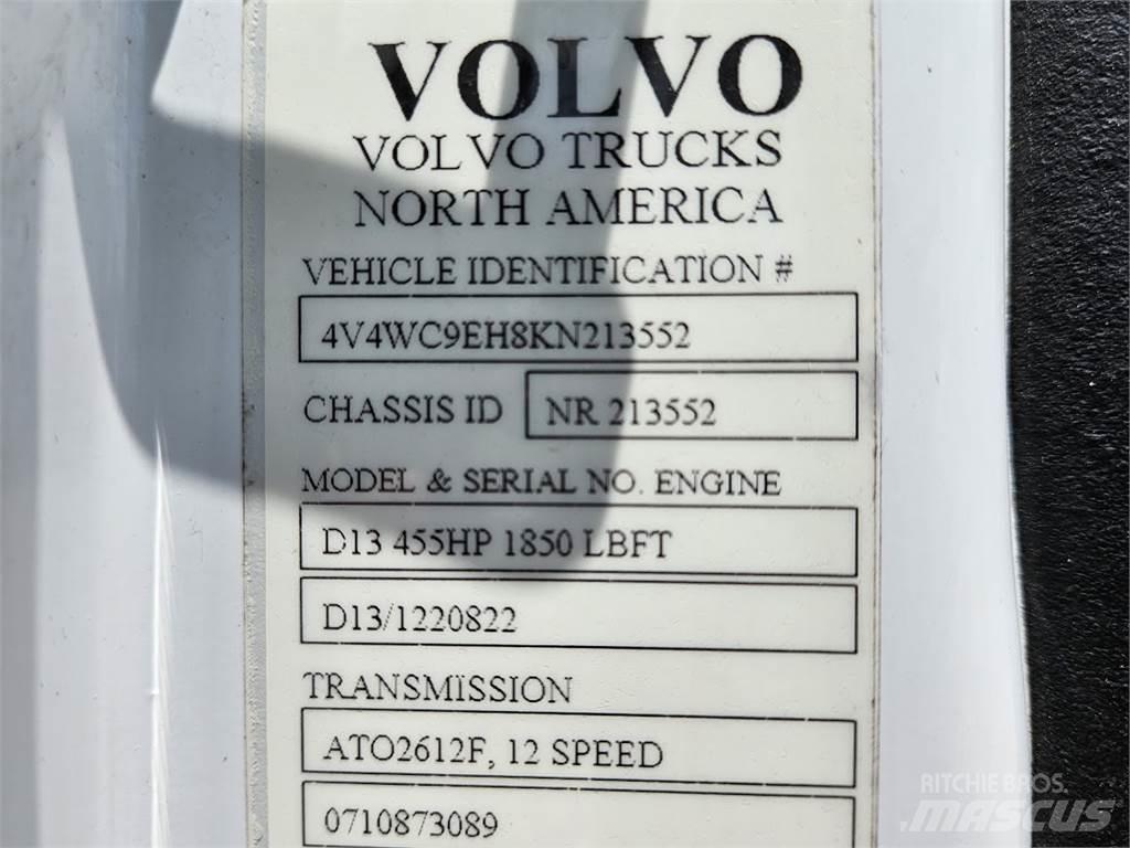 Volvo VNR64T300 Tractor Units