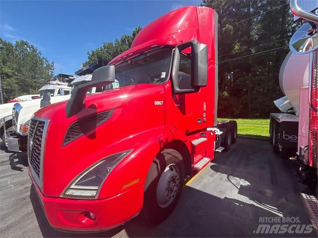 Volvo VNR64T300 Tractor Units