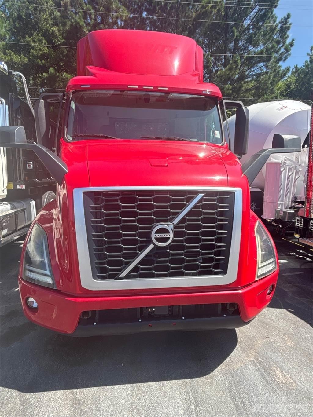 Volvo VNR64T300 Tractor Units