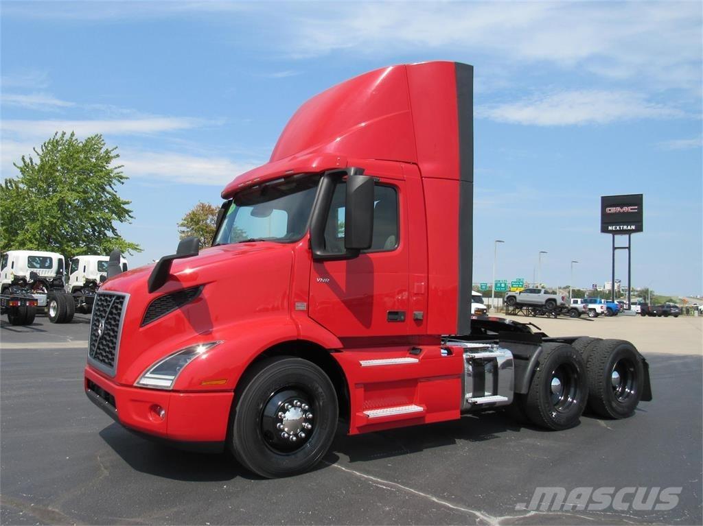 Volvo VNR64T300 Tractor Units