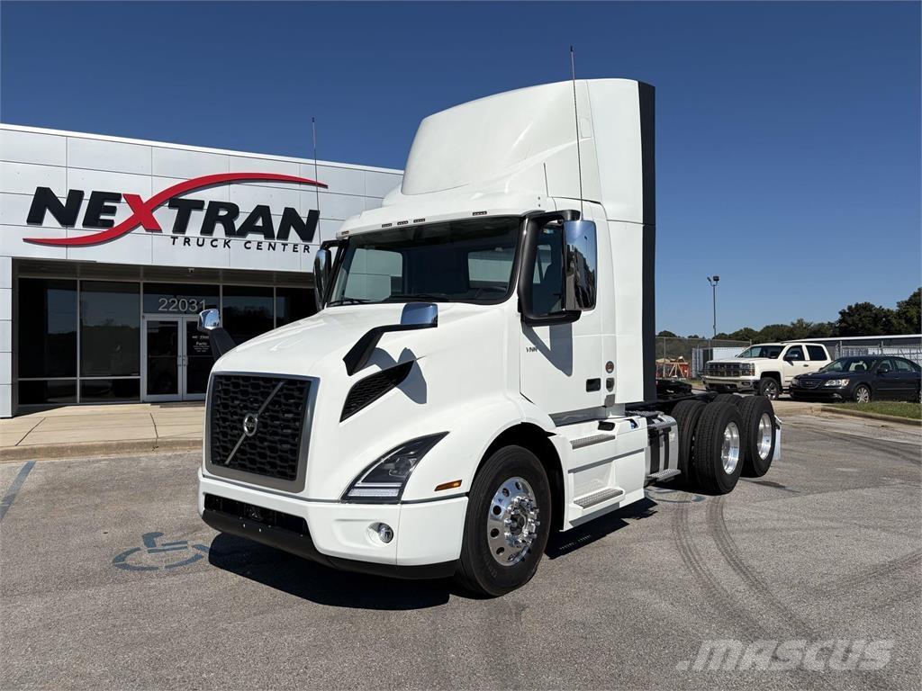 Volvo VNR64T300 Tractor Units