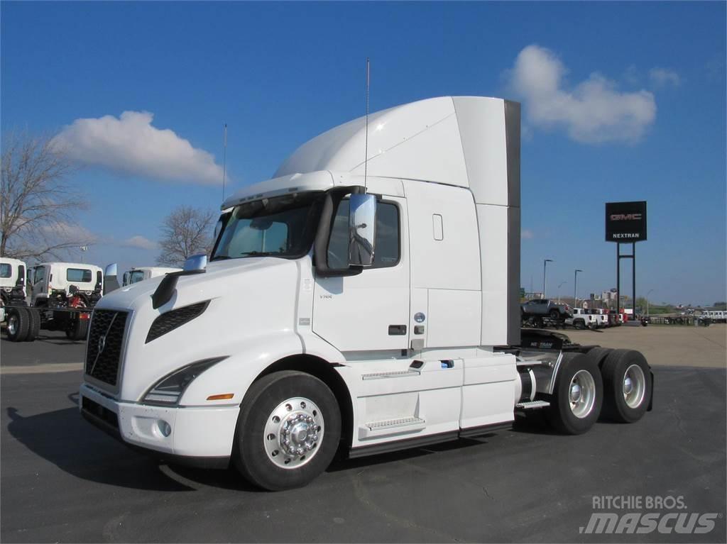 Volvo VNR64T400 Tractor Units