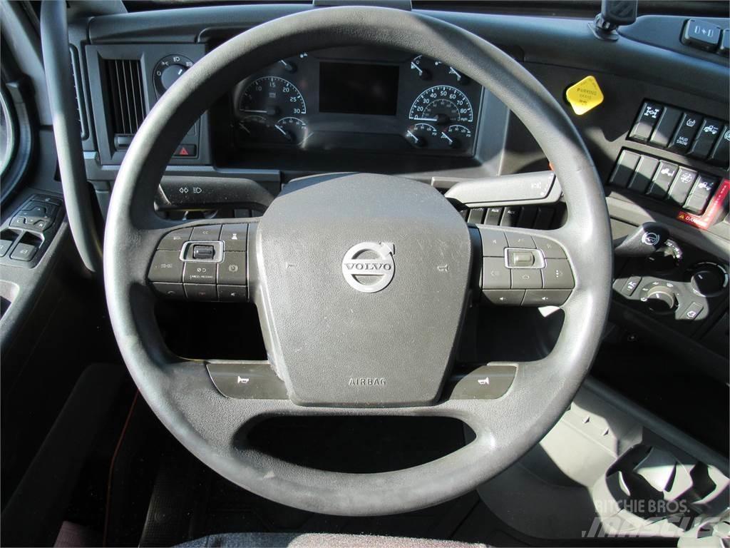 Volvo VNR64T400 Tractor Units