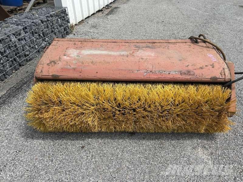  AUTRE 1700mm Sweeper trucks