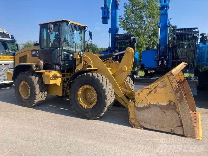 CAT 926M Wheel loaders