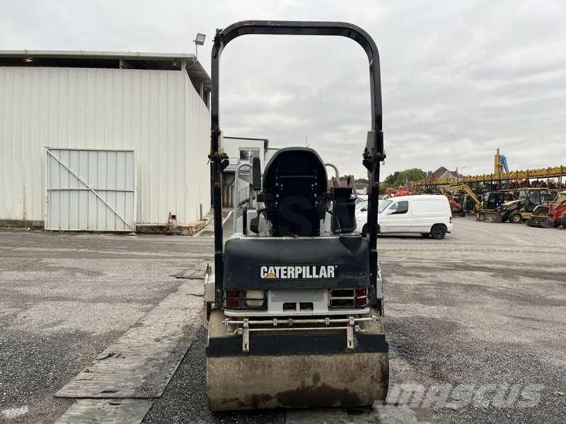 CAT CB24 Soil compactors