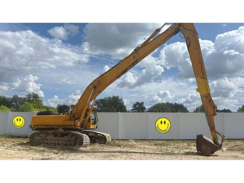Doosan 520 Long reach excavators