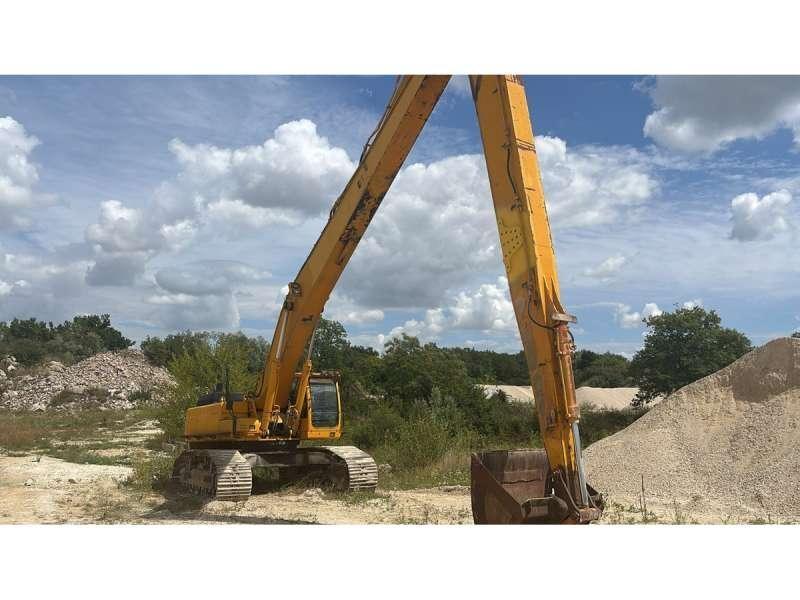 Doosan 520 Long reach excavators