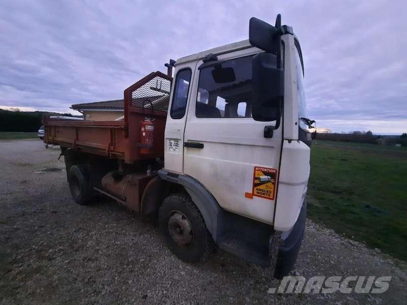 Renault 4X2 Tipper trucks