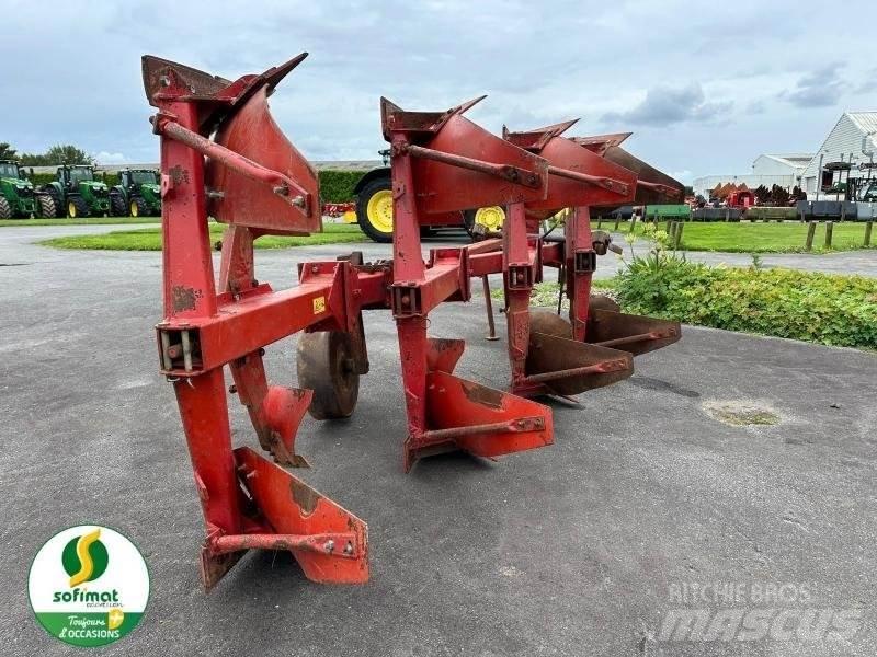 Naud RN304 Conventional ploughs
