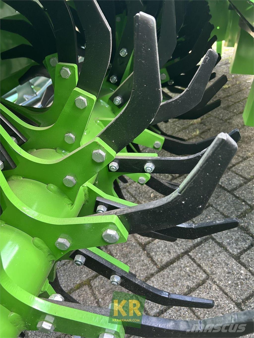 AVR MultiForce Haulm toppers