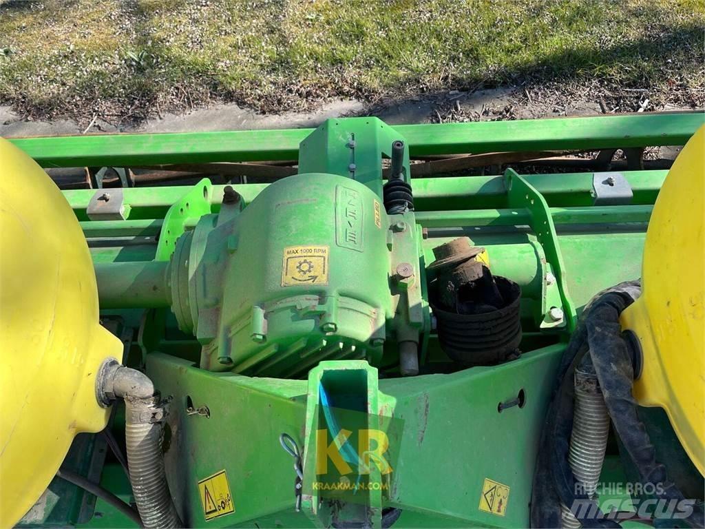 AVR Multivator Haulm toppers