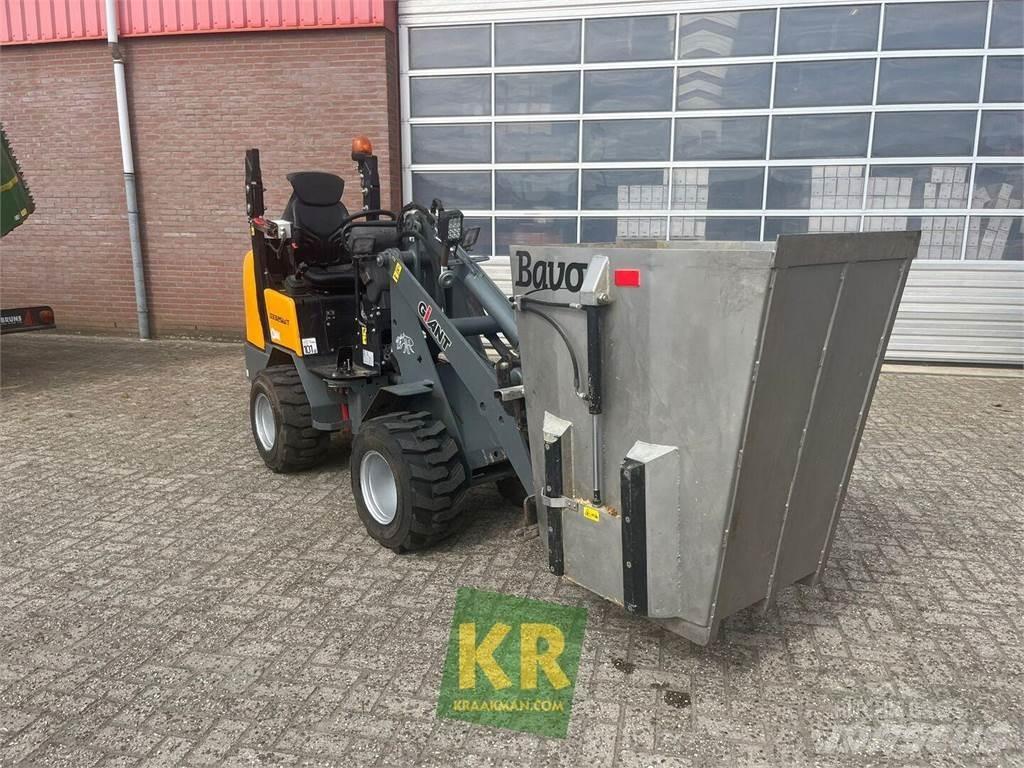 GiANT D332 Front loaders and diggers