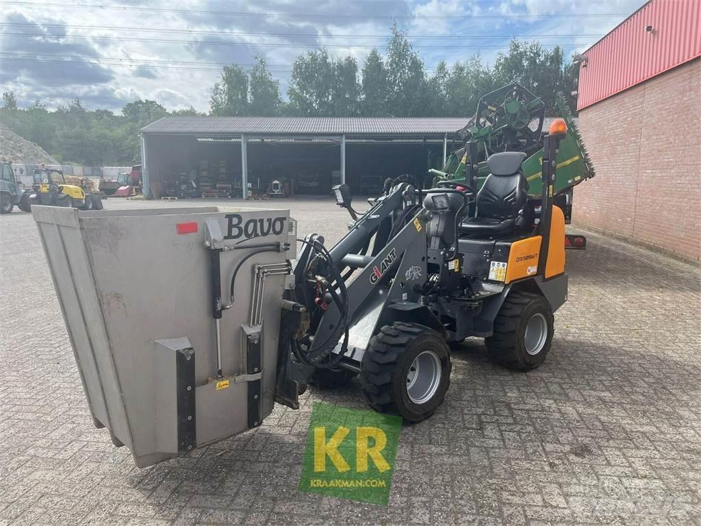 GiANT D332 Front loaders and diggers