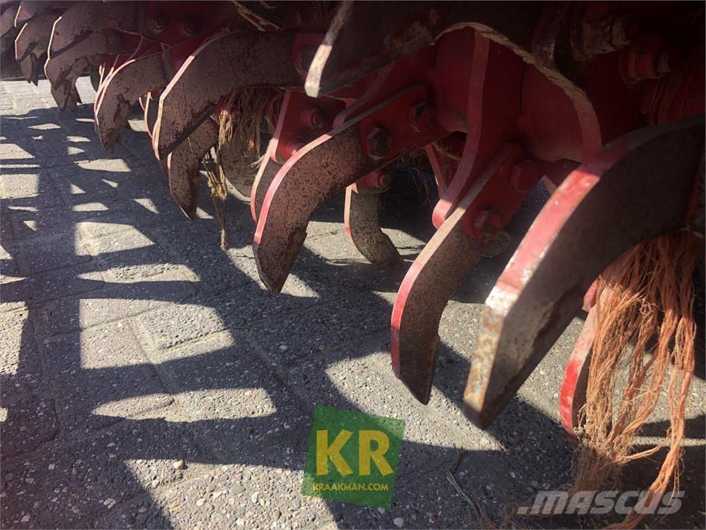 Grimme GR 9210 Haulm toppers