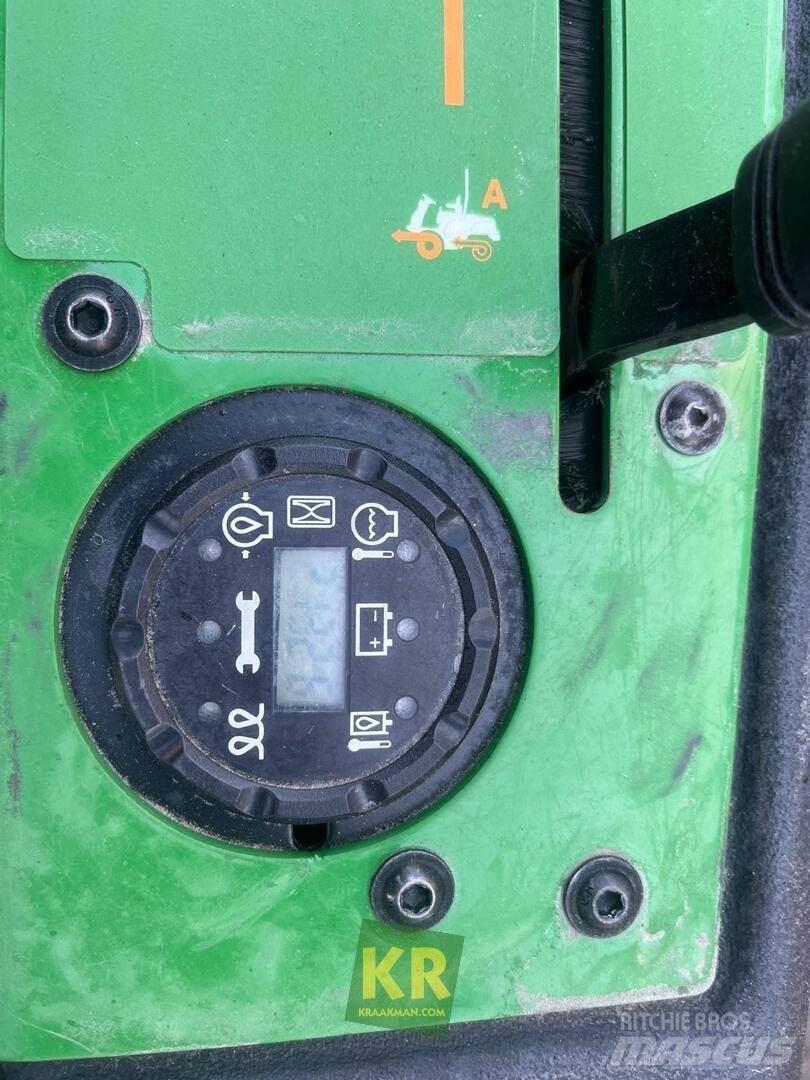 John Deere 1550 Riding mowers