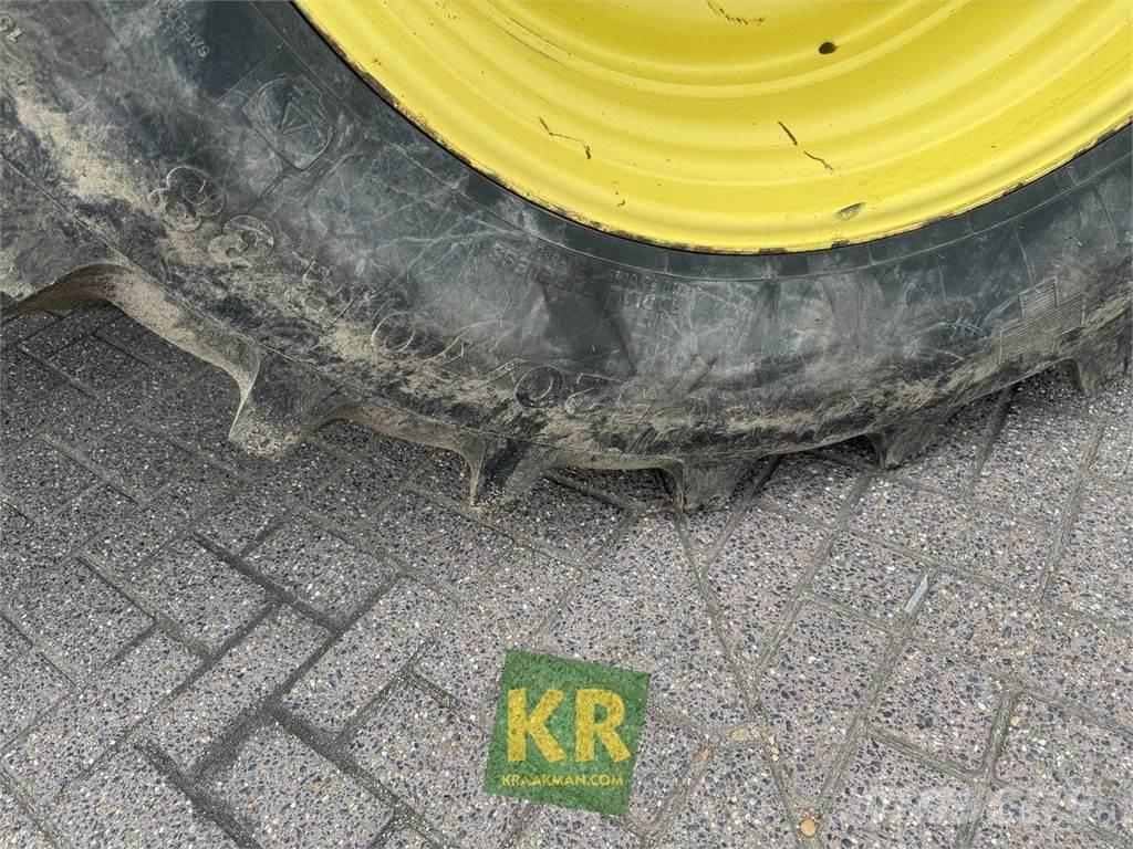 John Deere 6125R Tractors