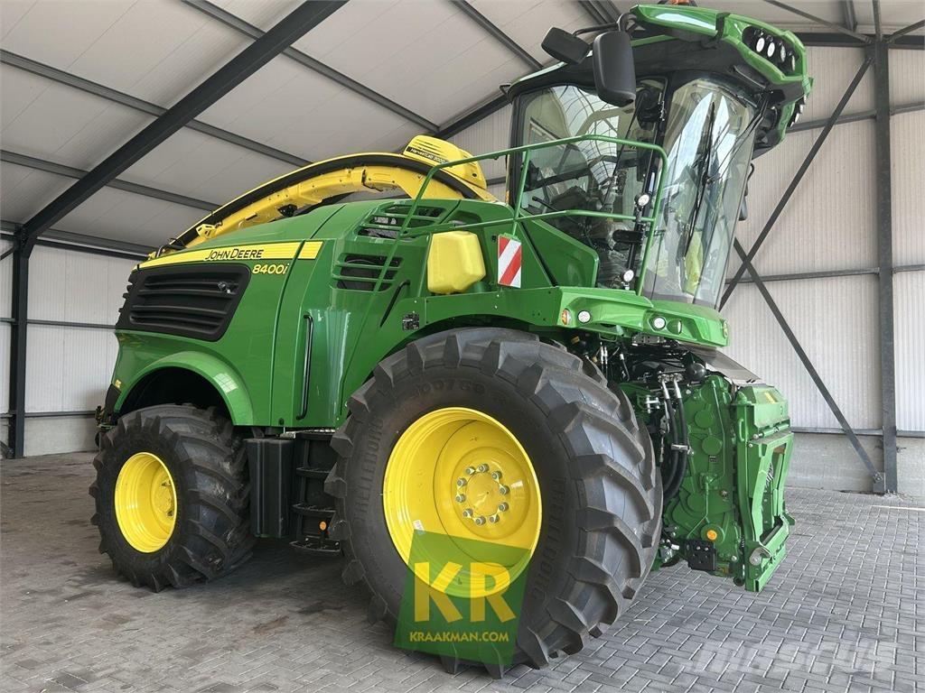 John Deere 8400 Forage harvesters