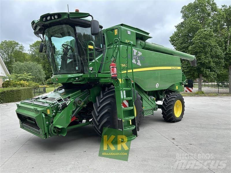 John Deere T660 Combine harvesters