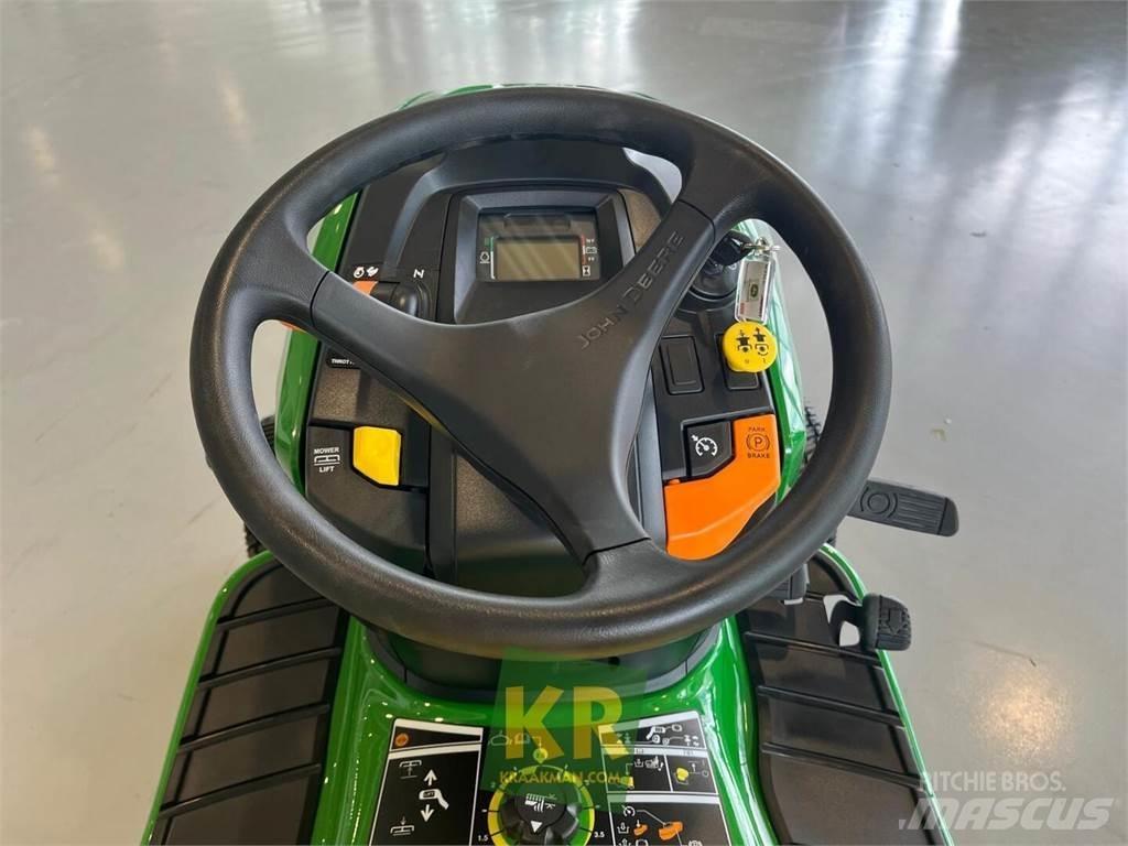 John Deere X380 Riding mowers