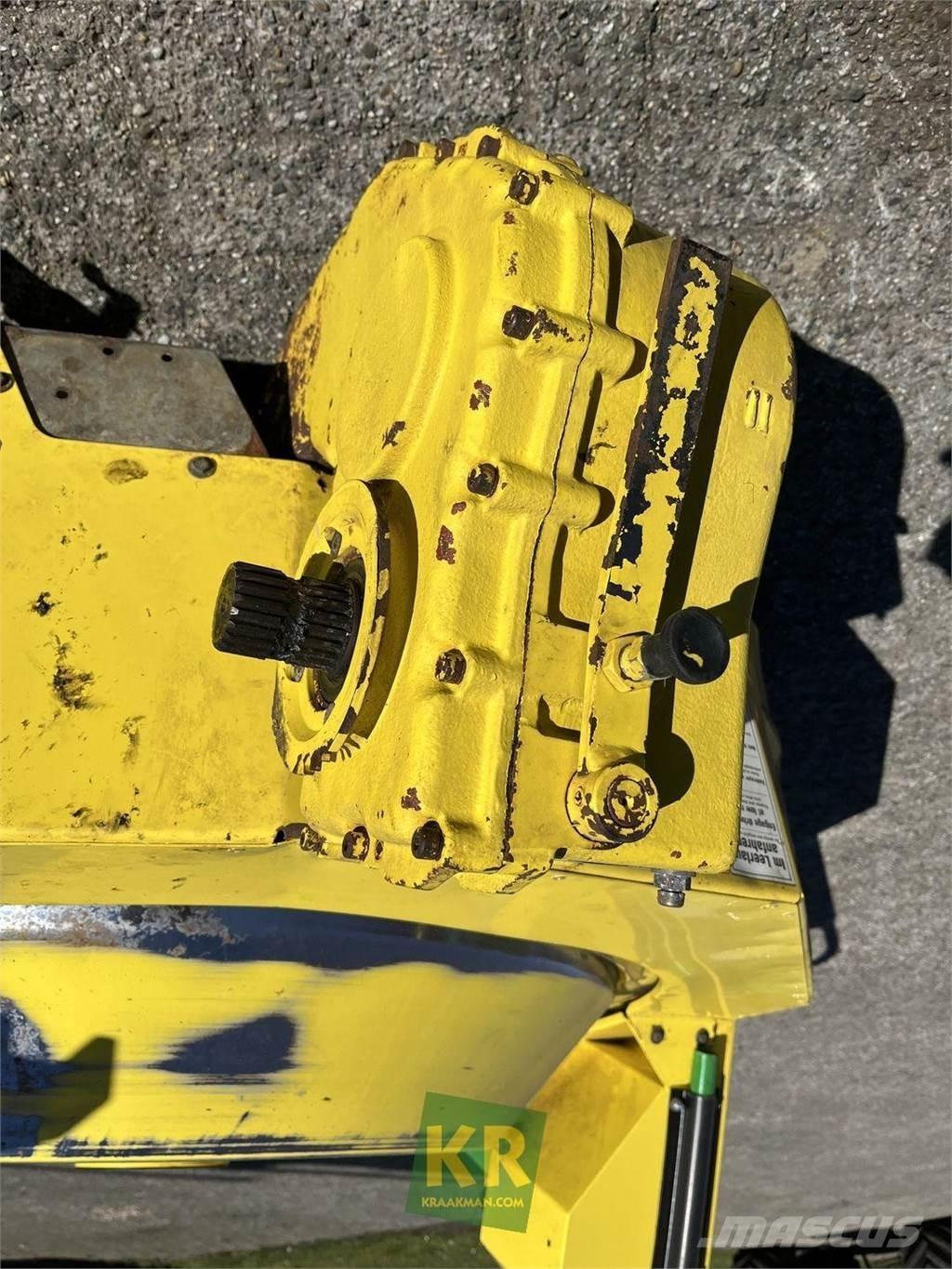 Kemper 445 Combine harvester heads
