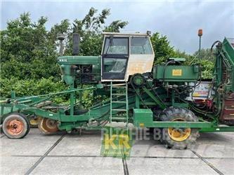 Krakei 6610 rooier Potato harvesters and diggers