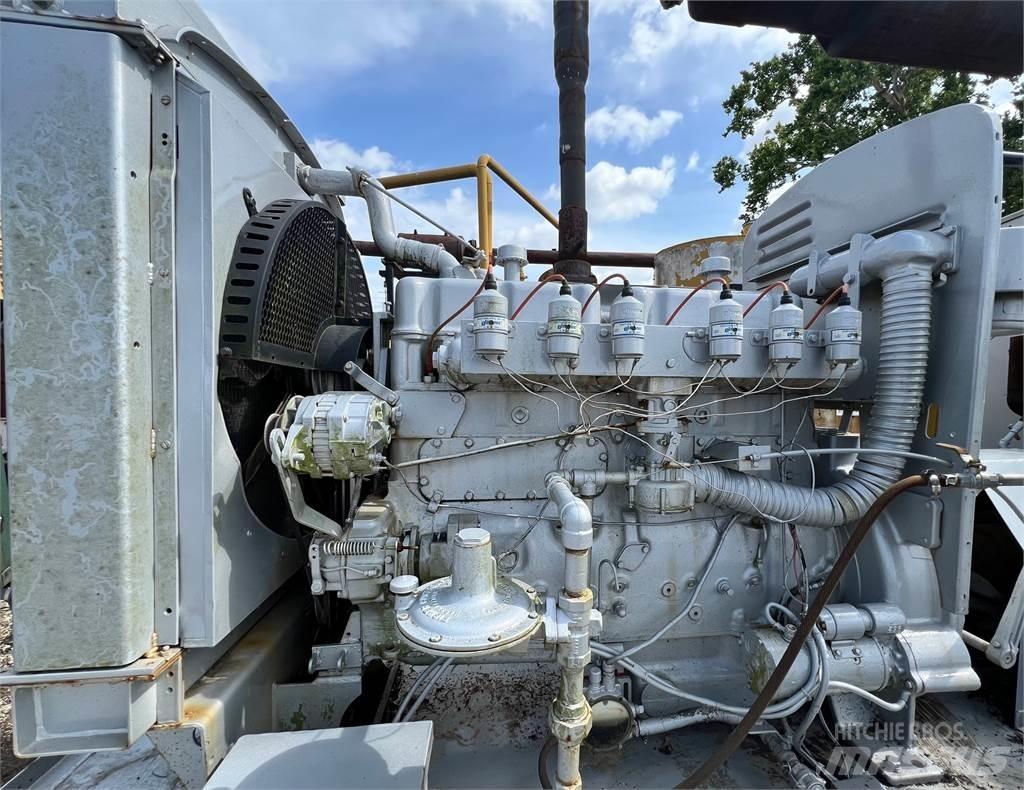 WAUKESHA F817 Engines