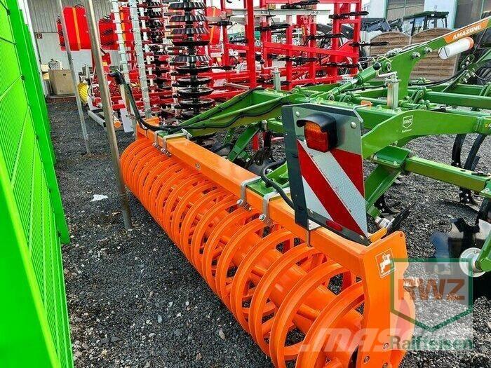 Amazone Cenius 3003 Cultivators