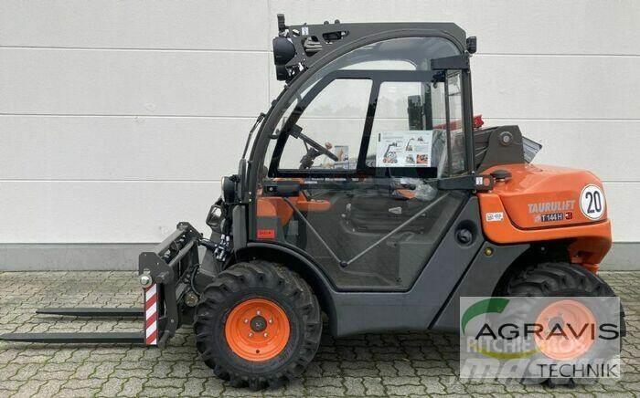 Ausa T144H Telehandlers for agriculture