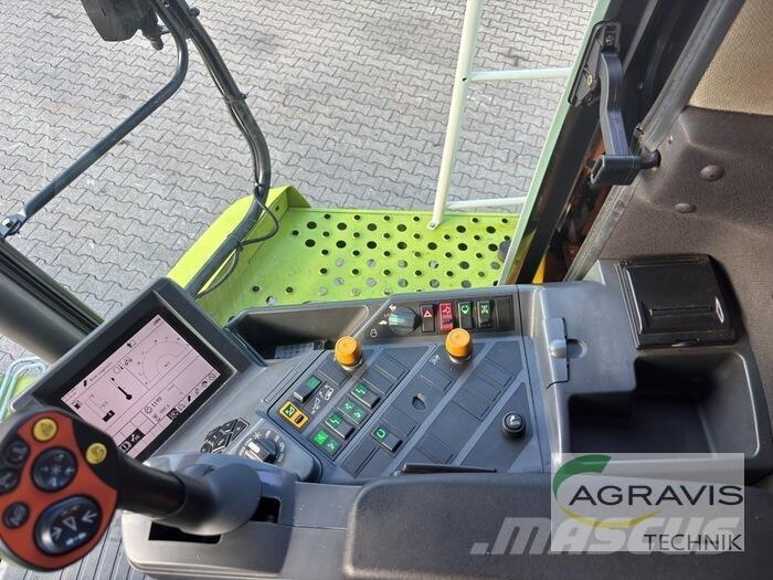 CLAAS LEXION 530 Combine harvesters