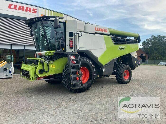 CLAAS LEXION 6800 Combine harvesters