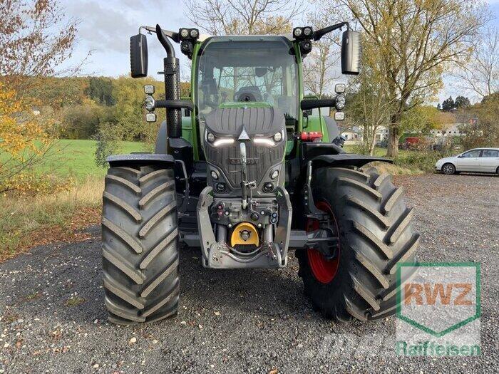 Fendt 620 Vario Tractors