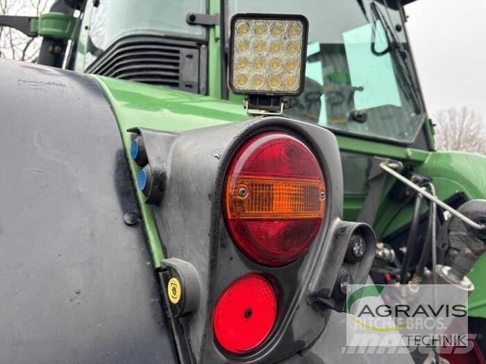 Fendt 712 VARIO Tractors