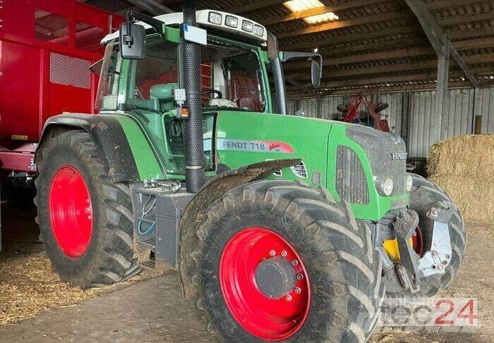 Fendt 718 Com3 Tractors