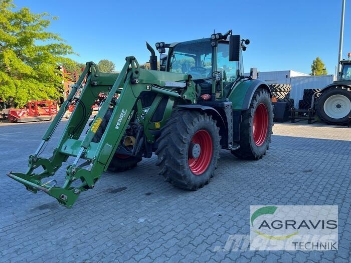 Fendt 718 VARIO S4 Tractors