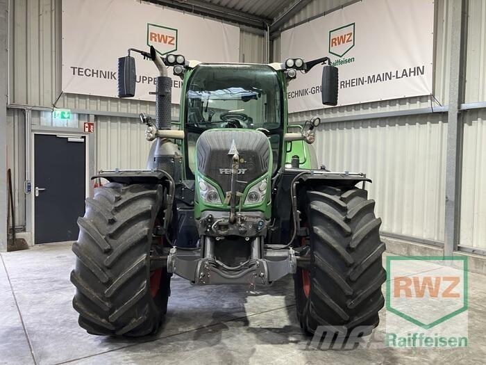 Fendt 724 Vario Tractors
