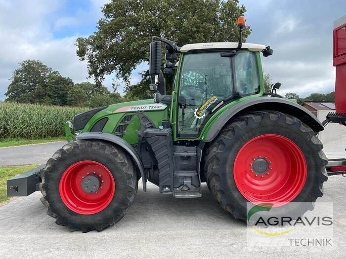 Fendt 724 VARIO S4 Tractors