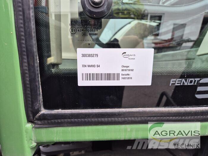 Fendt 724 VARIO S4 Tractors