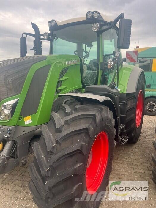 Fendt 828 VARIO S4 Tractors