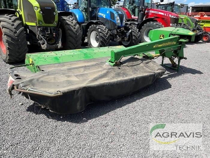 John Deere 331 Mowers