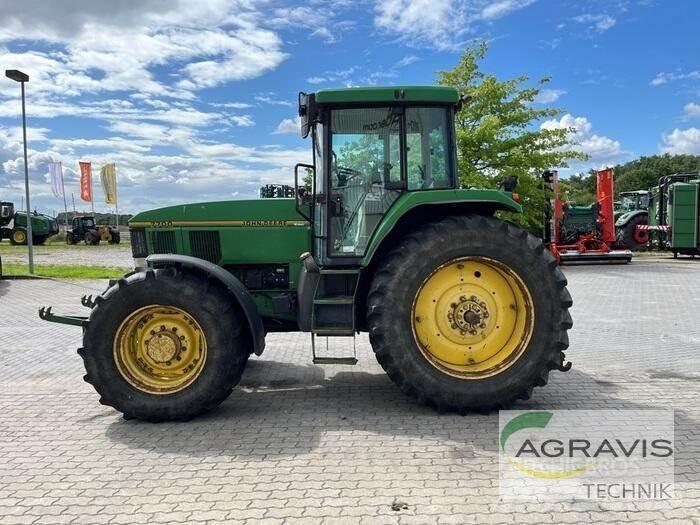 John Deere 7700 Tractors
