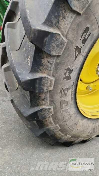 John Deere 8R 310 Tractors