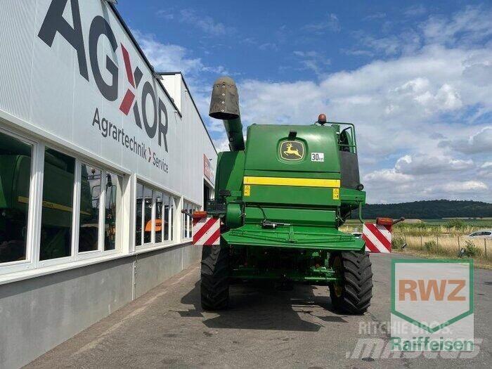John Deere T560 Combine harvesters