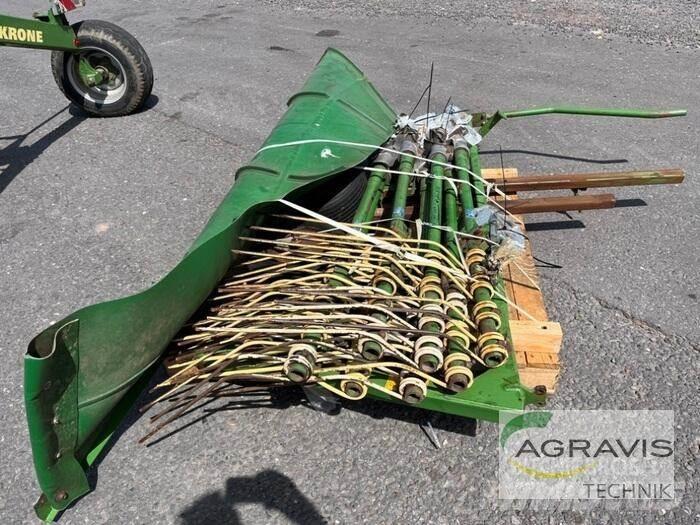 Krone SWADRO 810 Rakes and tedders