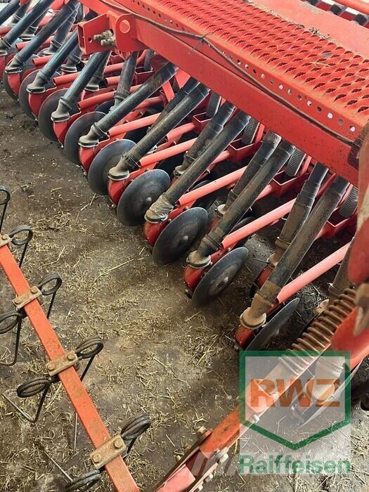 Kuhn INTEG2-3M / HR304D Drills