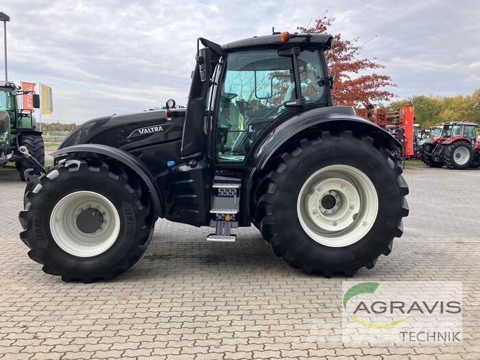 Valtra T 235 D Tractors